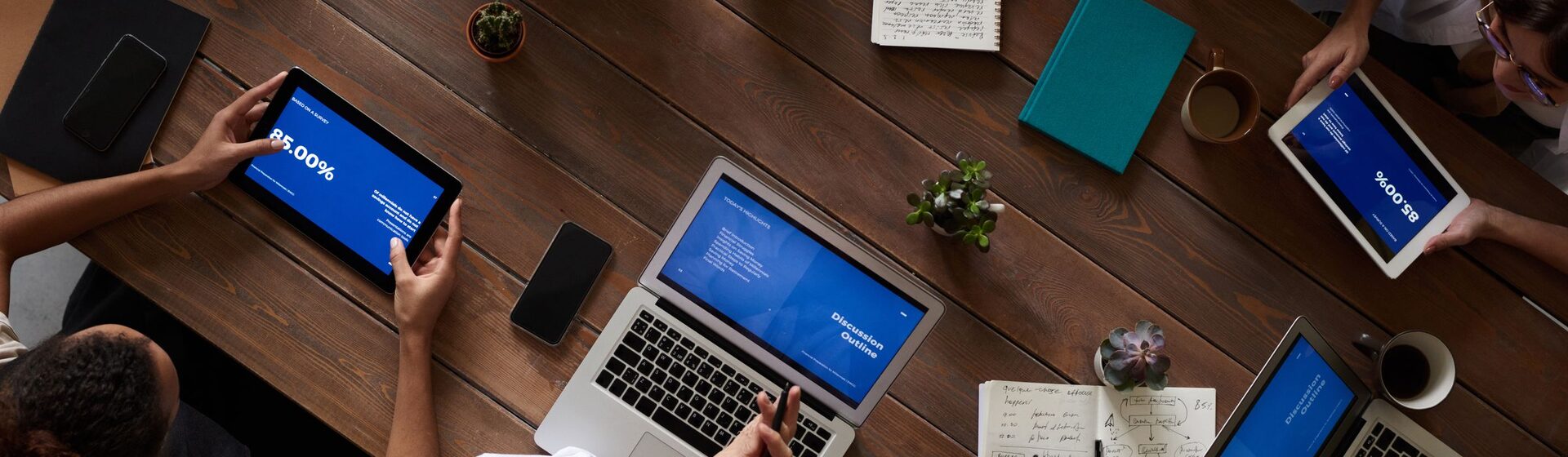 Trung tâm dữ liệu đạt chuẩn Tier III và hệ thống đám mây doanh nghiệp HiTechCloud
